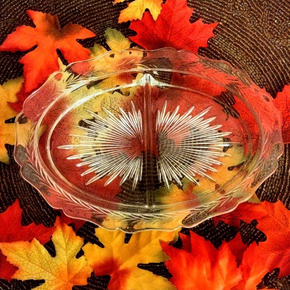 Vintage Clear Glass Oval Divided Starburst Relish Dish  Excellent Vtg. Condition - Picture 1 of 5
